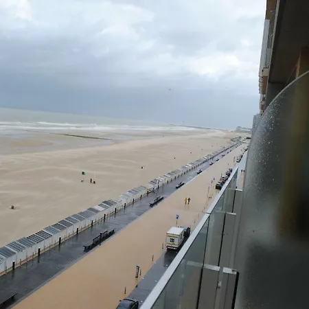 De Zee Appartement *